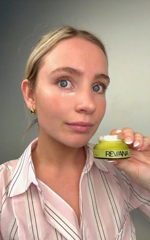 Reviana Day Cream applied